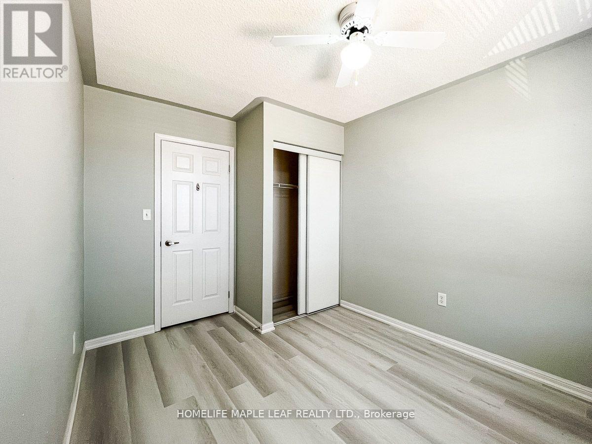 Photo 18 of 3159 Stornoway Circle, Oakville ON