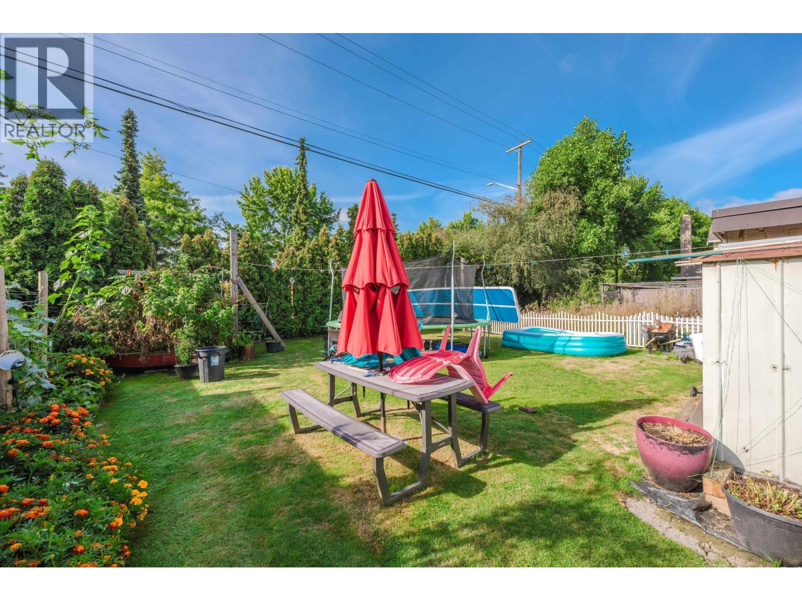 Photo 3 of 5854 48 A Avenue, Ladner BC