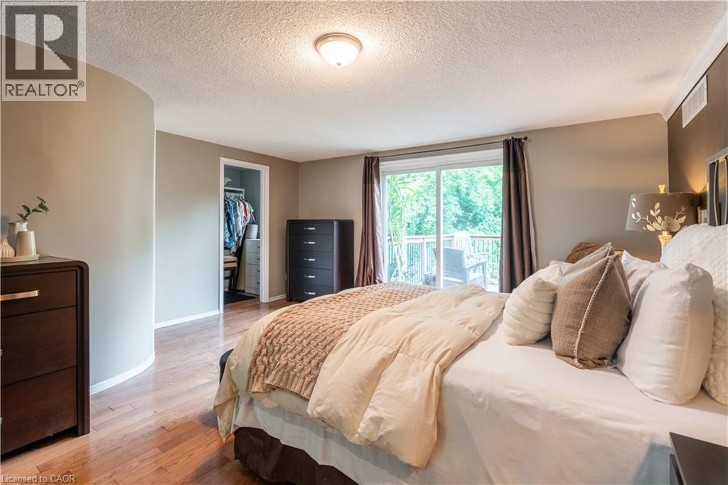 Photo 42 of 16 Flamingo Drive, Hamilton ON