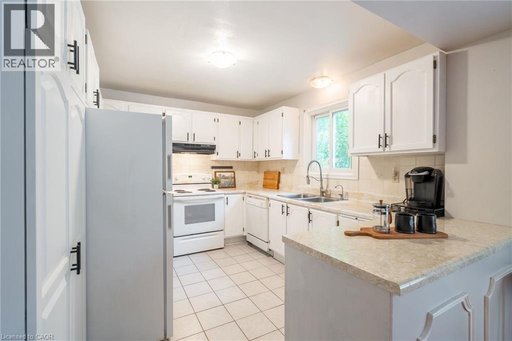 Photo 31 of 16 Flamingo Drive, Hamilton ON