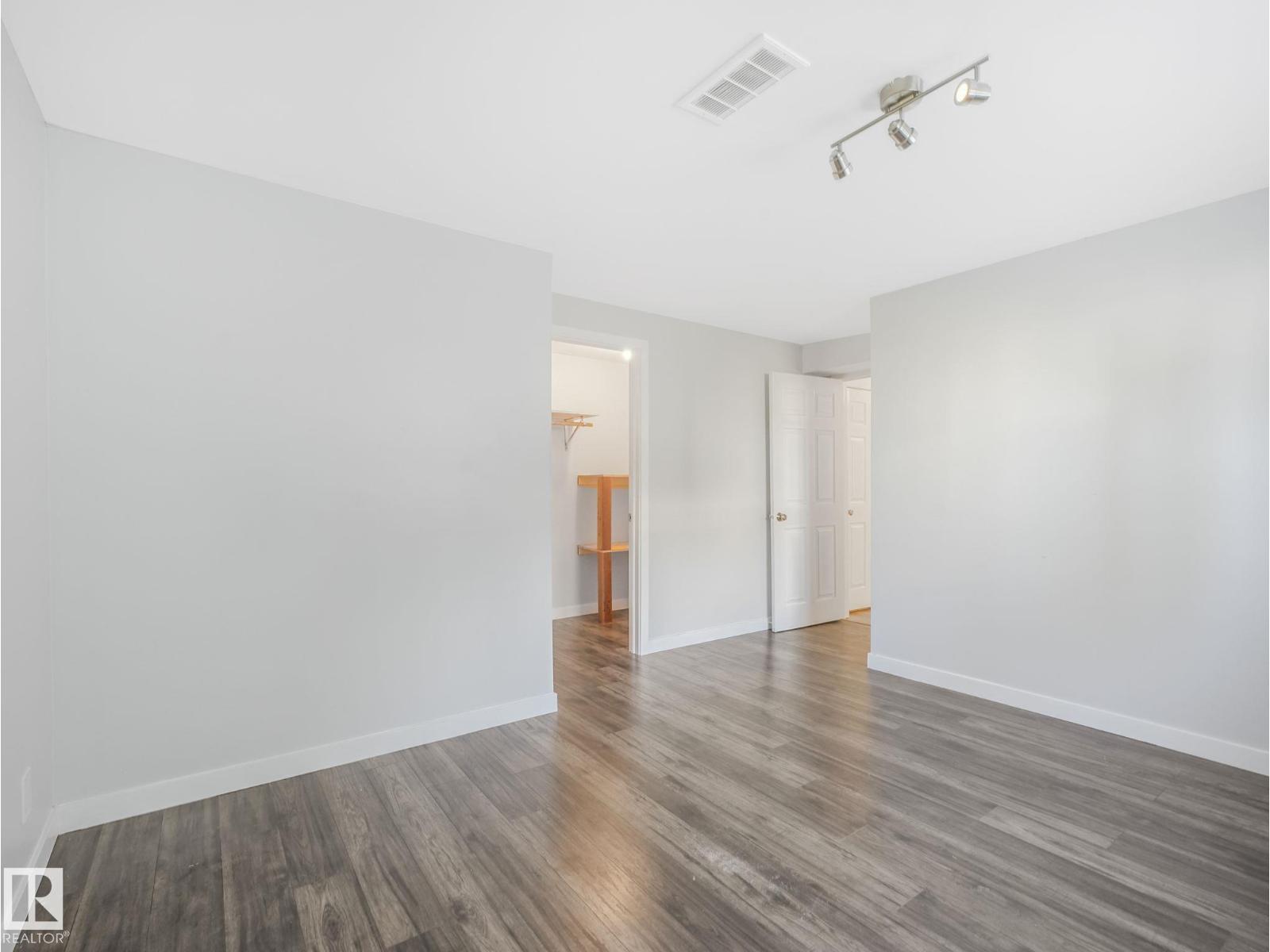 Photo 18 of 1764 49 A St Nw, Edmonton AB