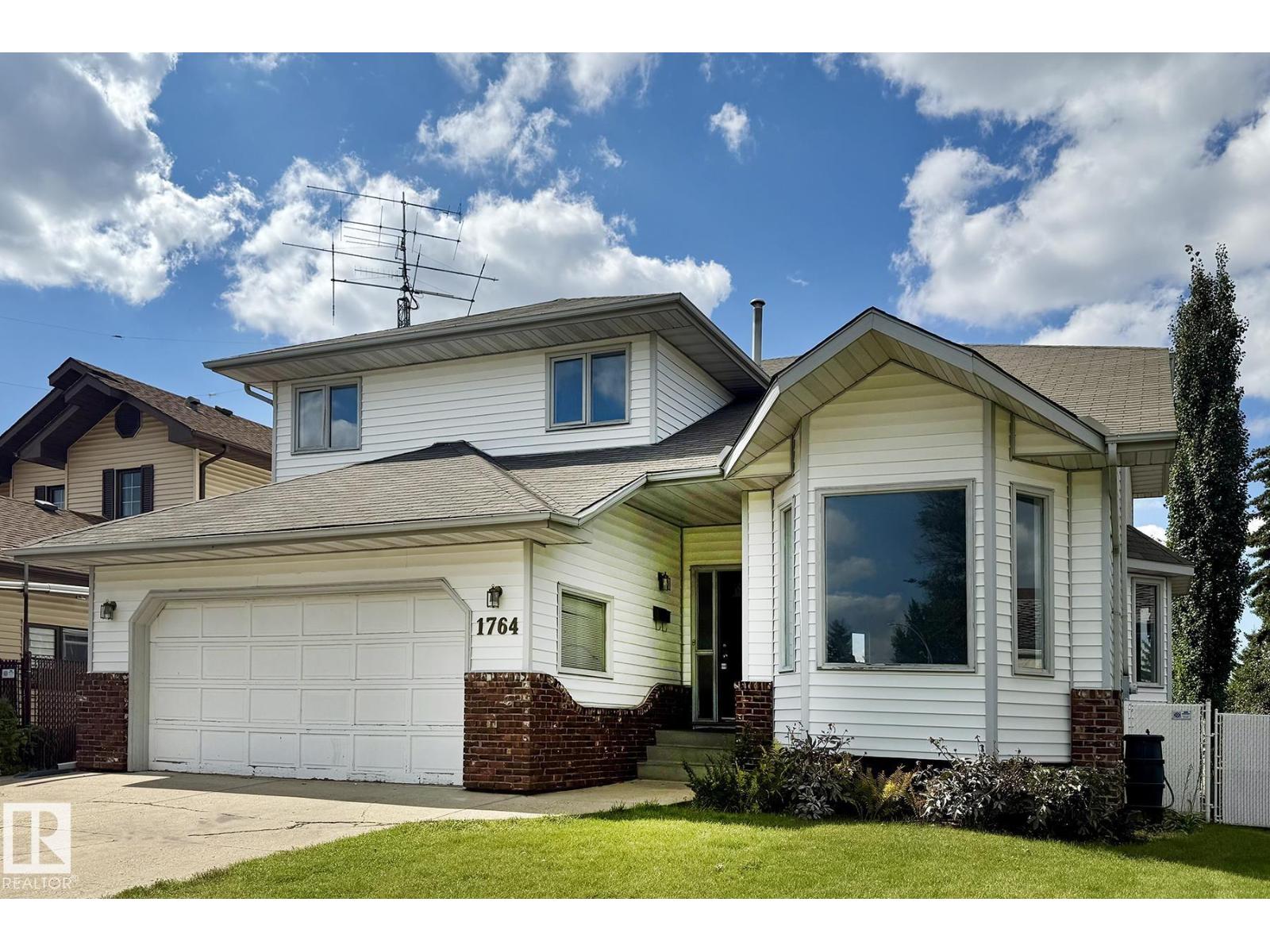 Photo 59 of 1764 49 A St Nw, Edmonton AB