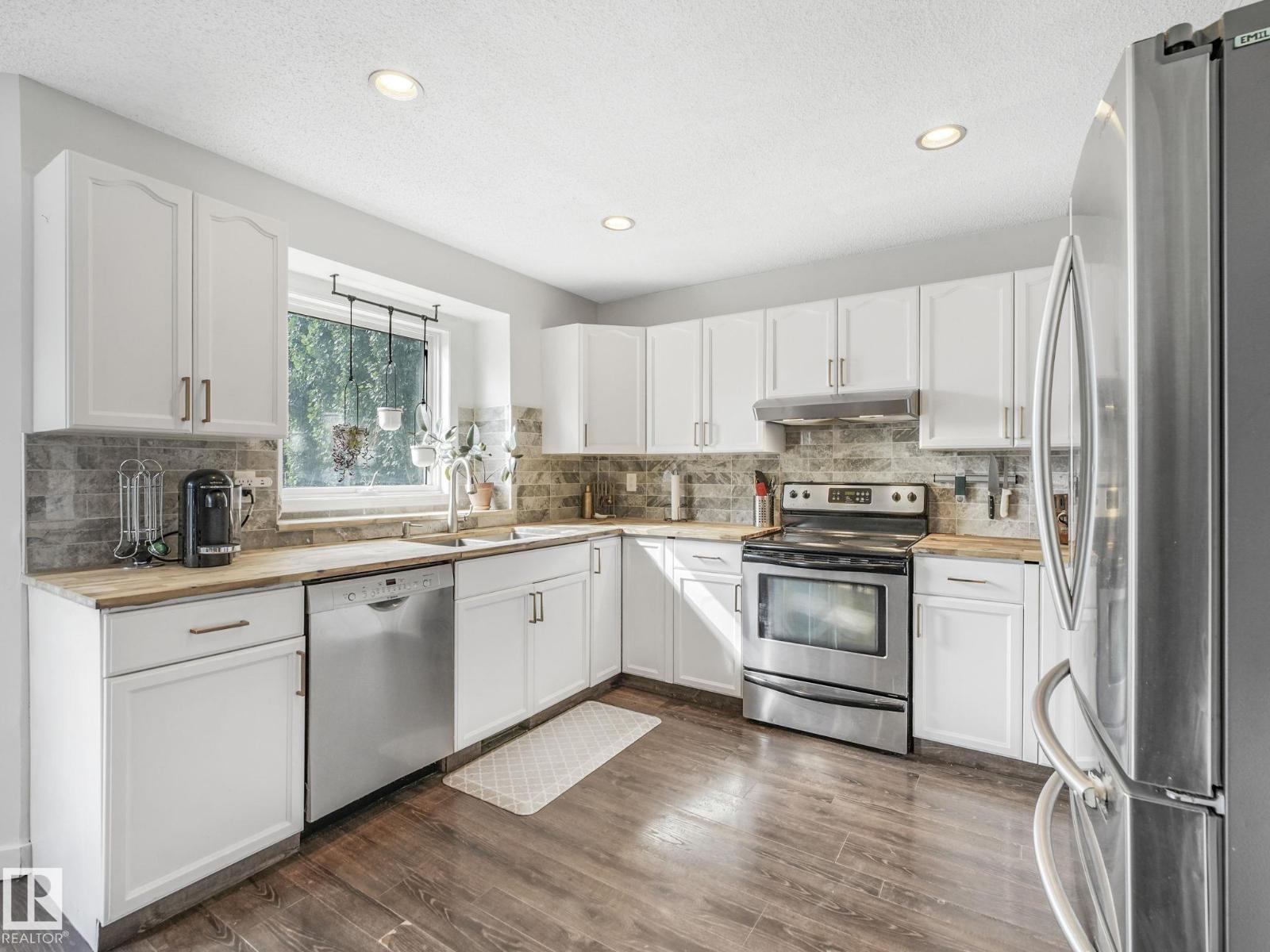 Photo 56 of 1764 49 A St Nw, Edmonton AB