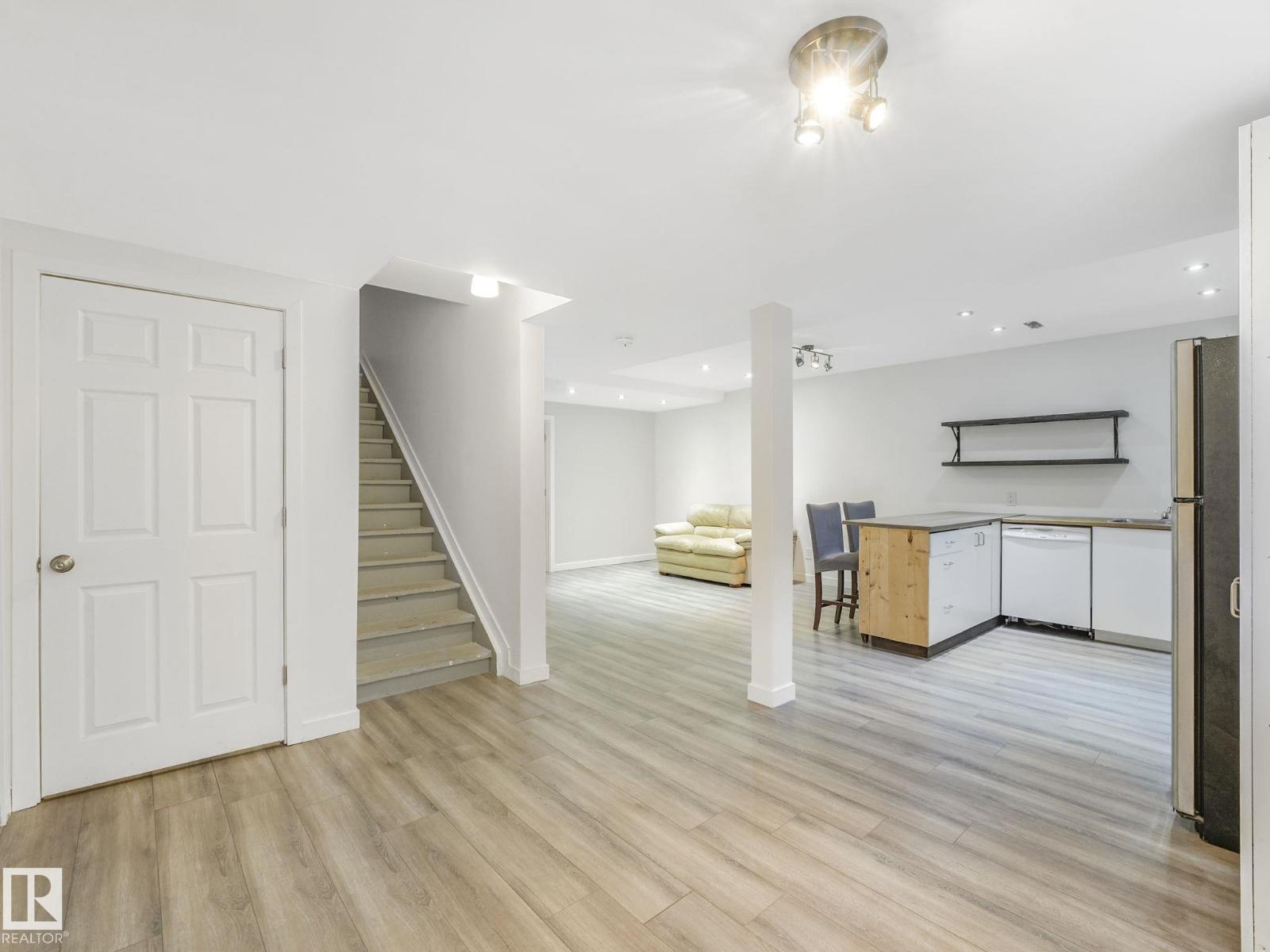 Photo 40 of 1764 49 A St Nw, Edmonton AB