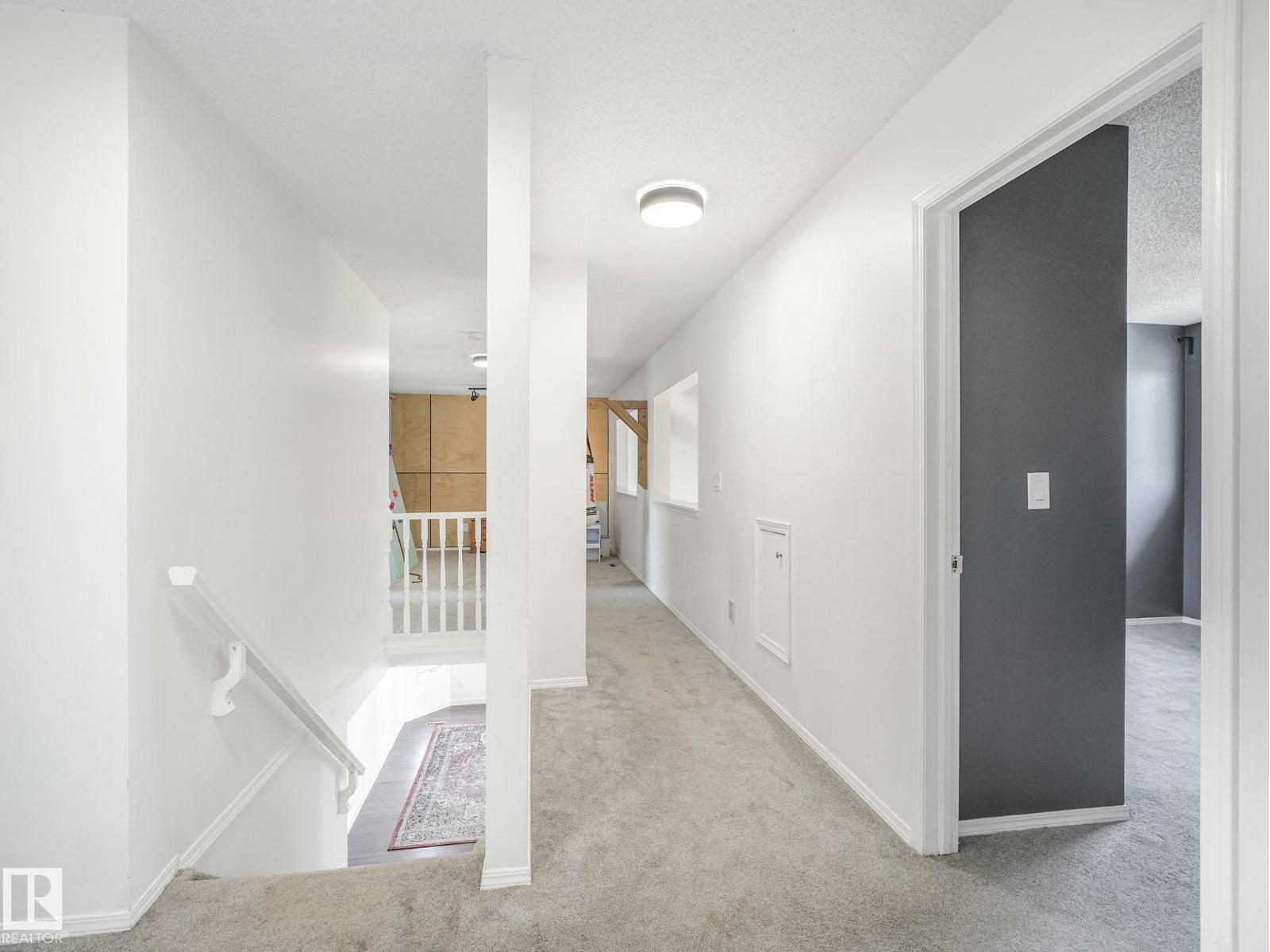 Photo 4 of 1764 49 A St Nw, Edmonton AB