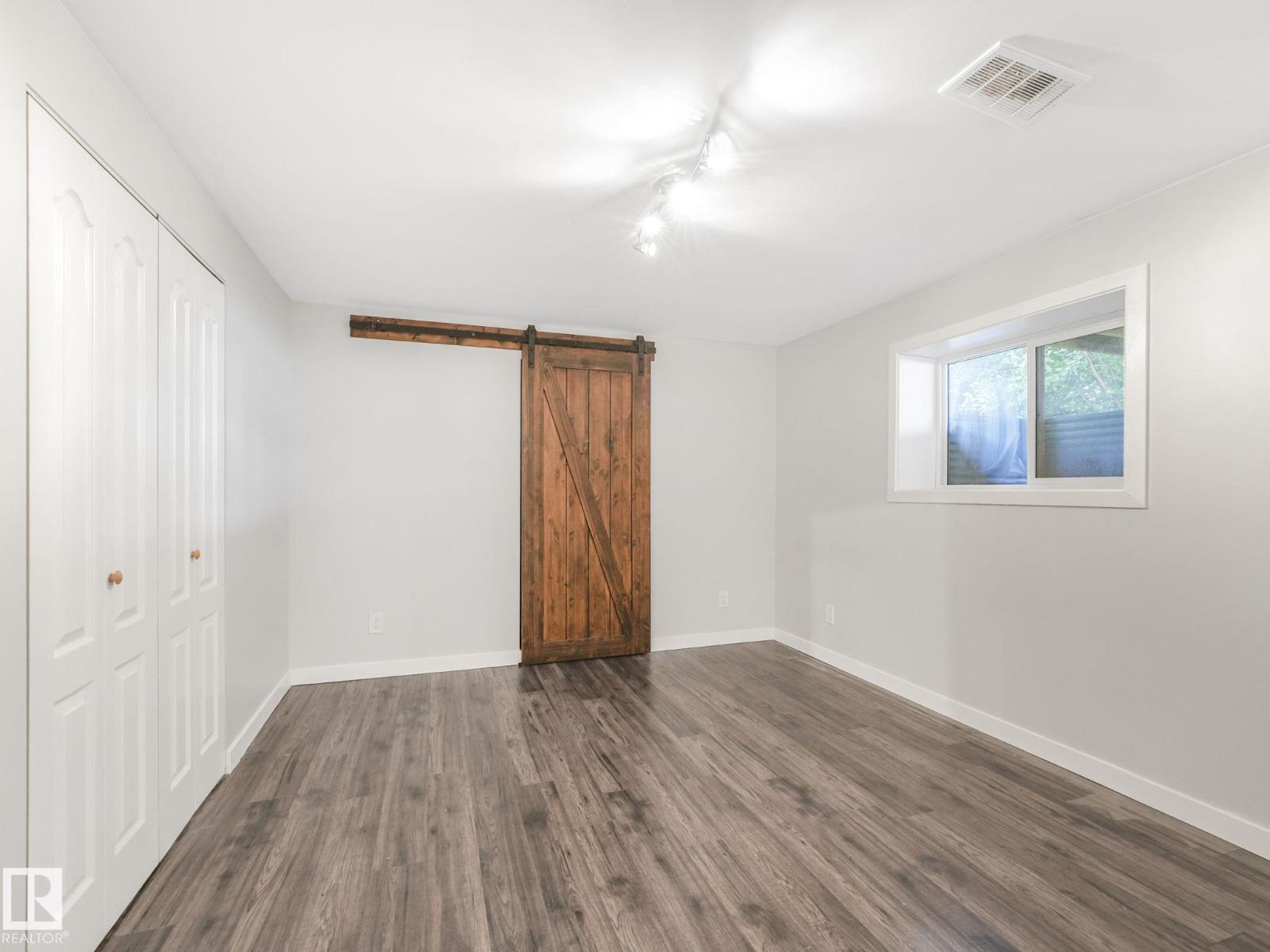 Photo 27 of 1764 49 A St Nw, Edmonton AB