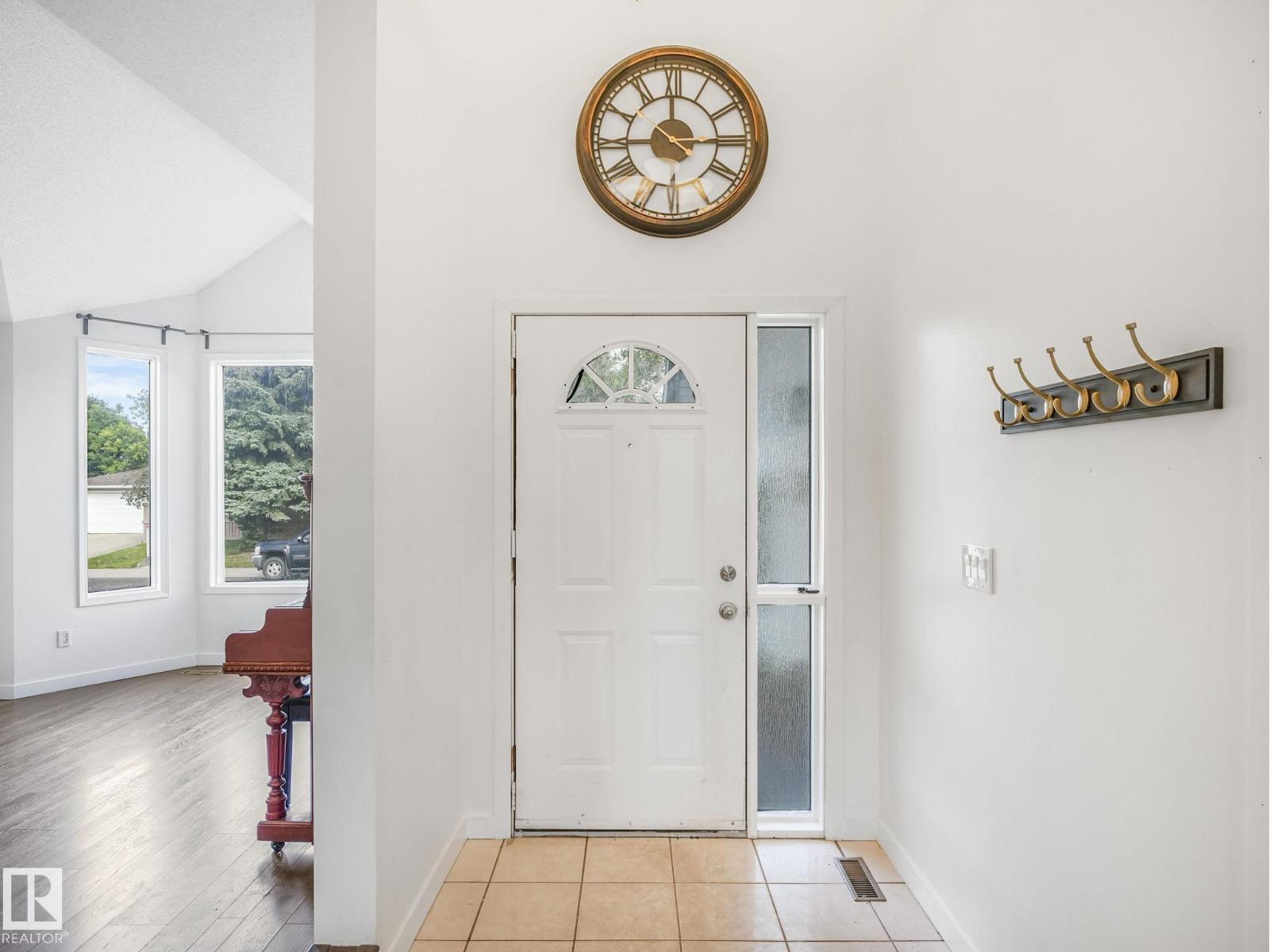Photo 58 of 1764 49 A St Nw, Edmonton AB