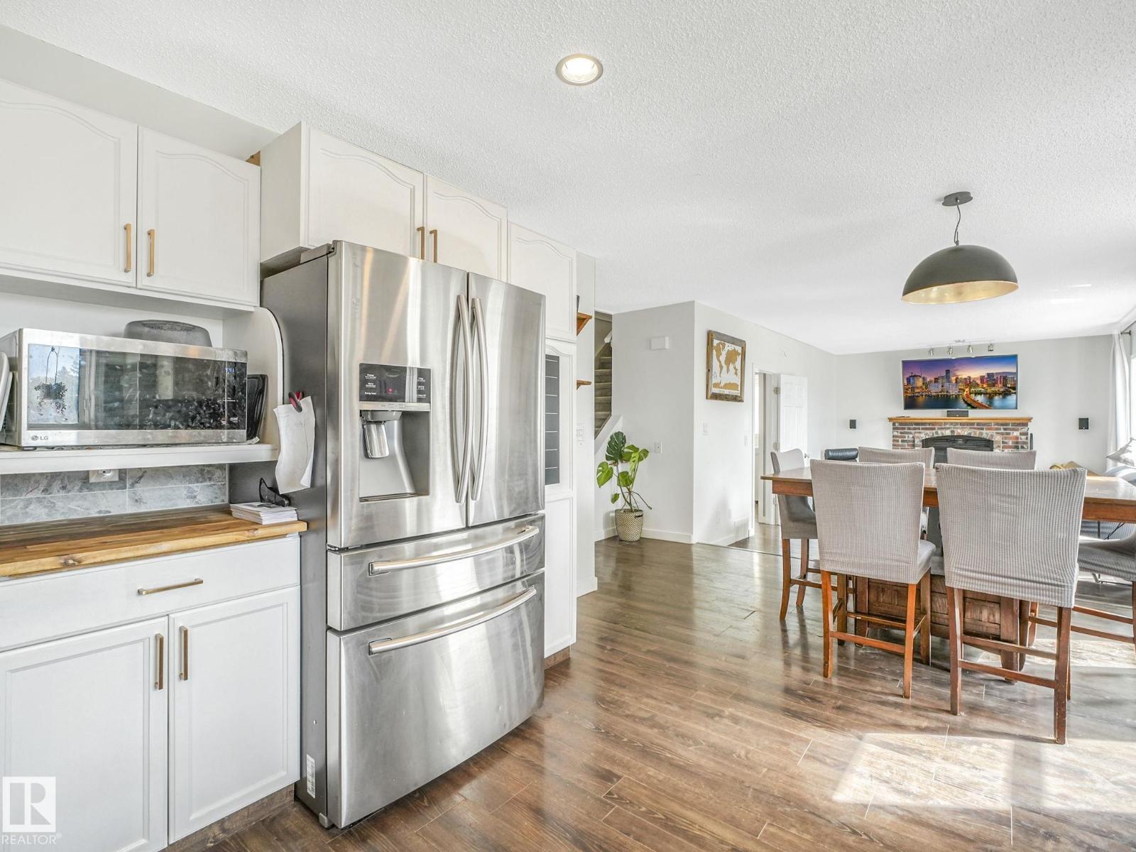 Photo 66 of 1764 49 A St Nw, Edmonton AB