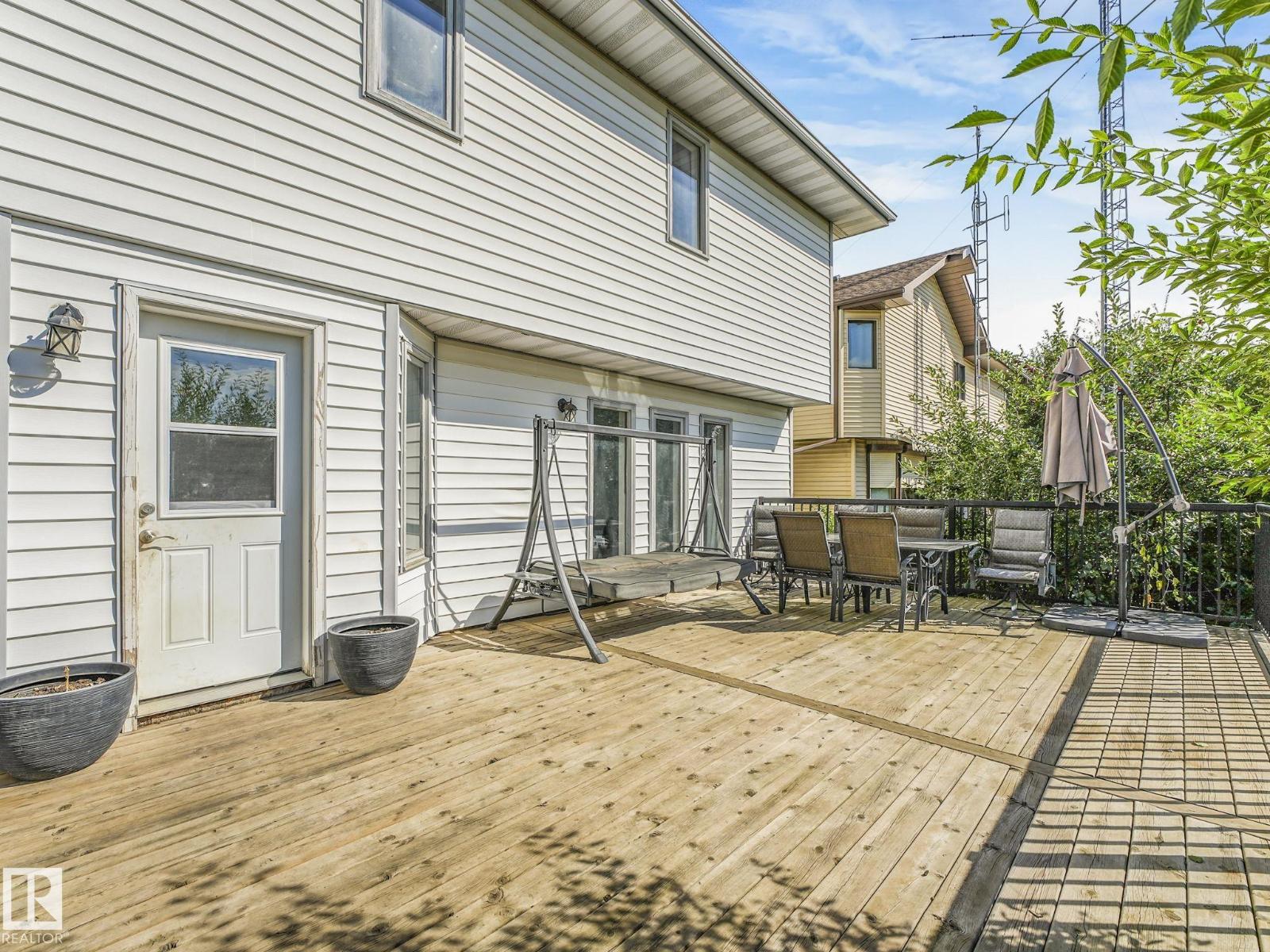Photo 9 of 1764 49 A St Nw, Edmonton AB