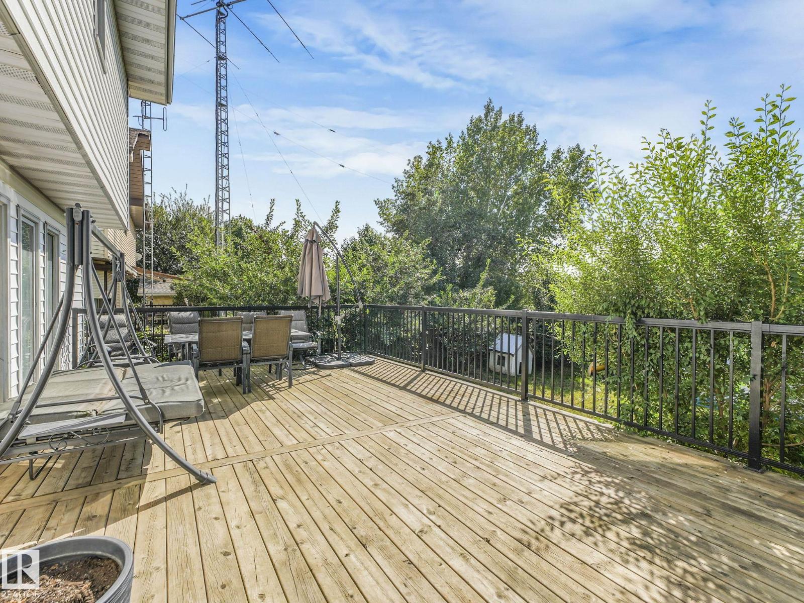 Photo 33 of 1764 49 A St Nw, Edmonton AB