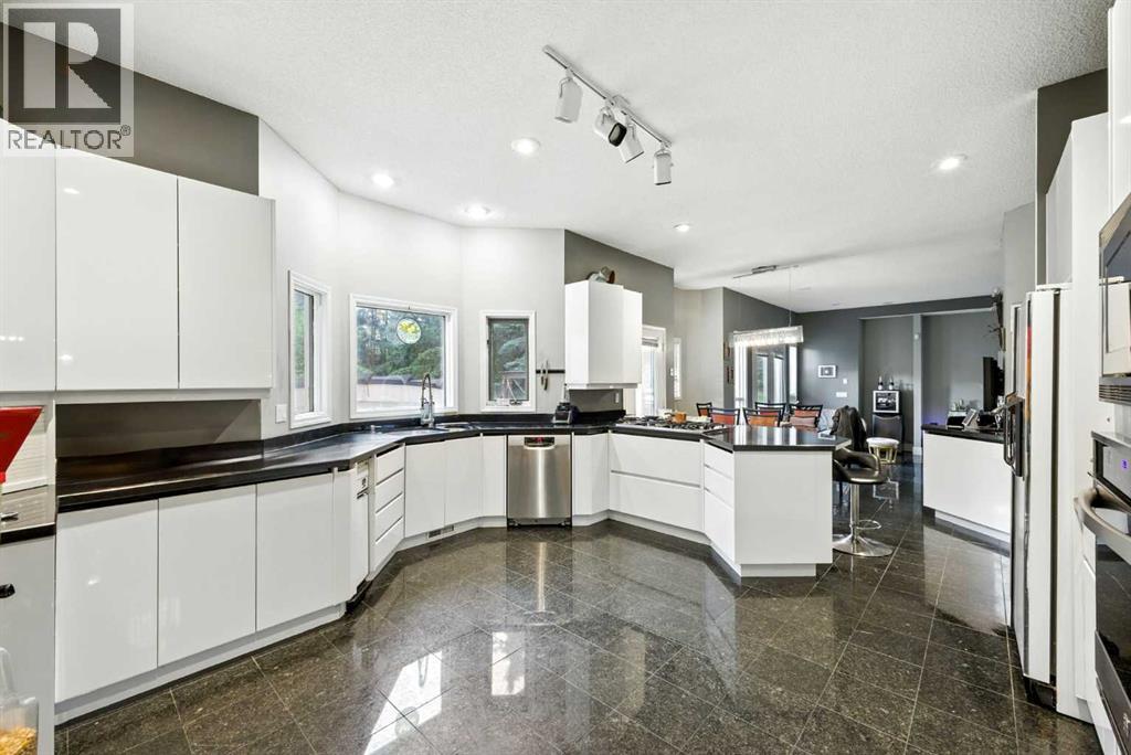 Photo 15 of 105 Patton Court Sw, Calgary AB