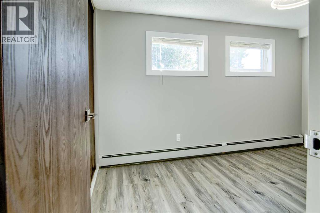 Photo 15 of 109 420 Columbia Boulevard W, Lethbridge AB