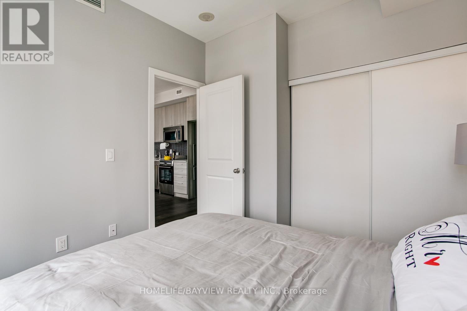 Photo 6 of 804 105 George Street, Toronto ON