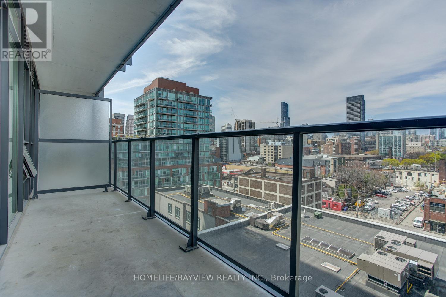 Photo 2 of 804 105 George Street, Toronto ON