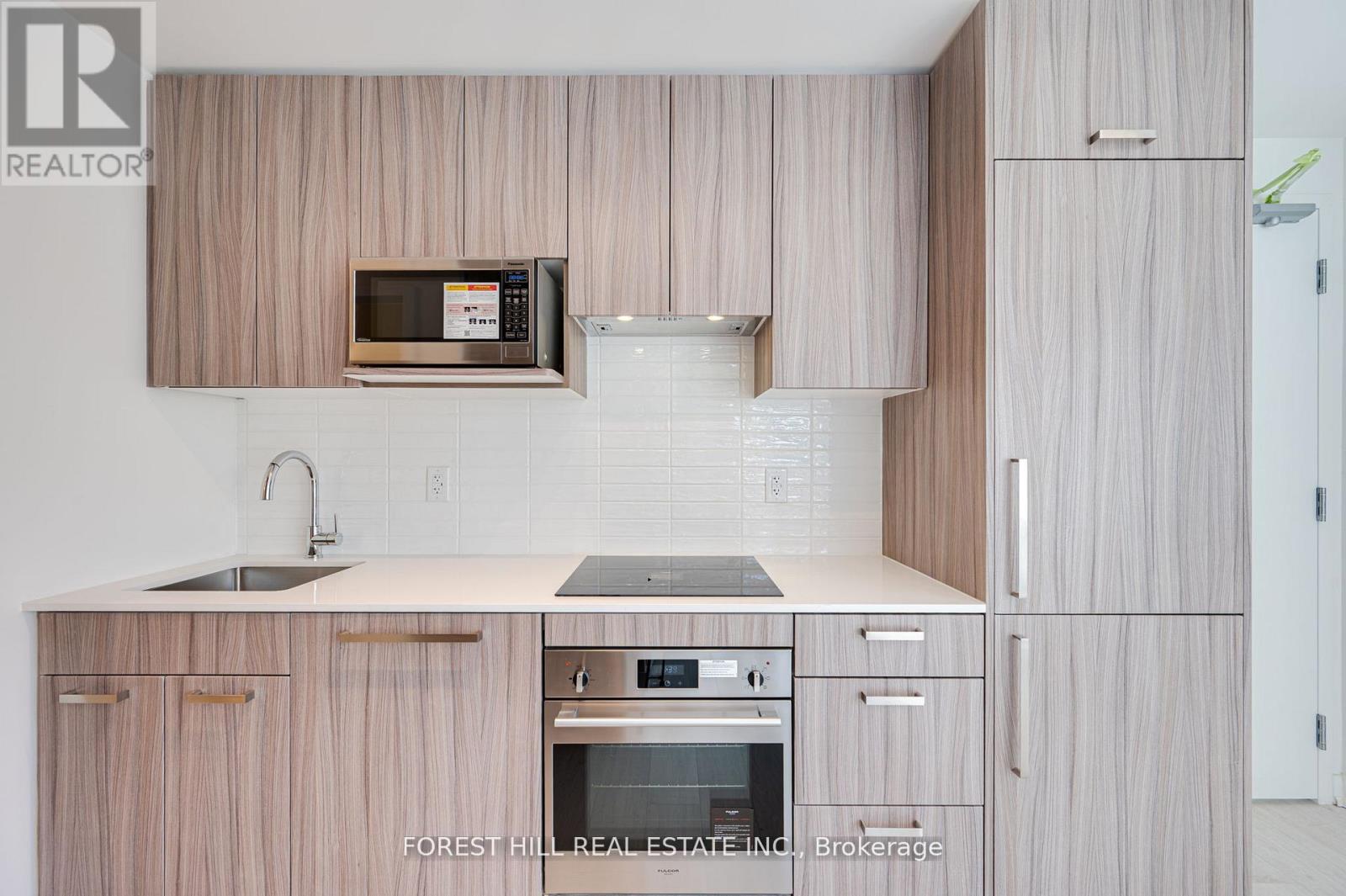 Photo 23 of 147 67 Curlew Drive, Toronto ON