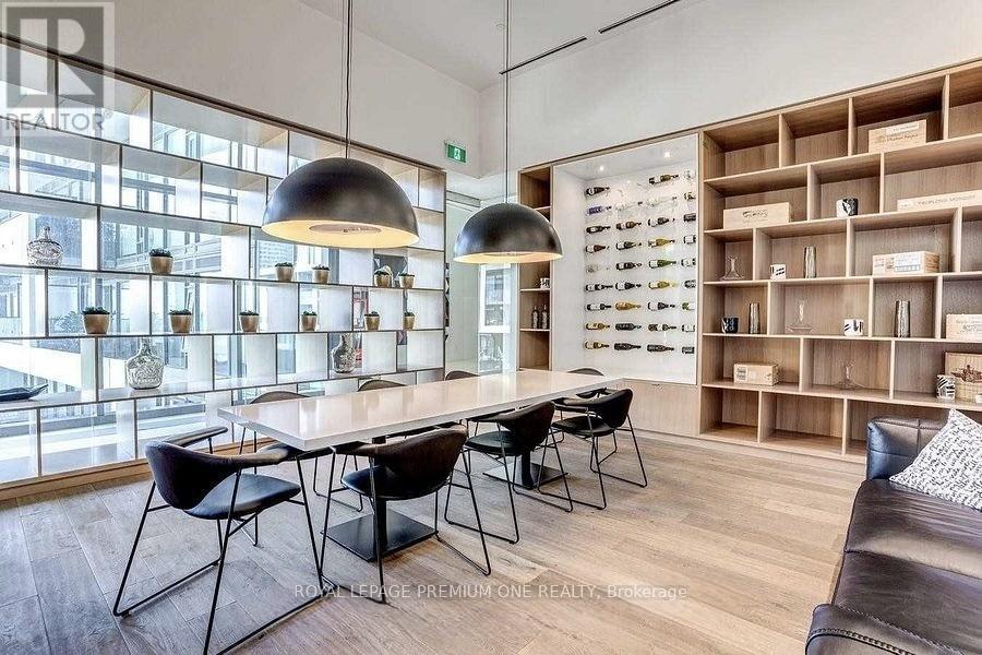Photo 14 of 1012 5 Soudan Avenue, Toronto ON