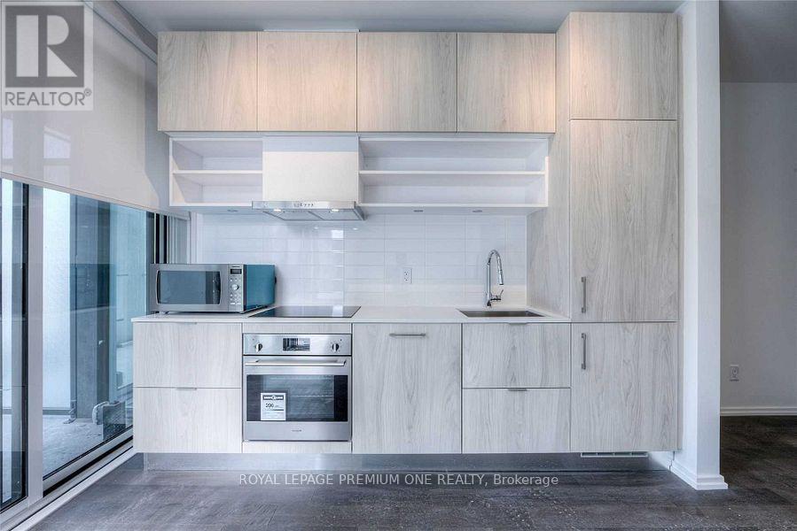 Photo 26 of 1012 5 Soudan Avenue, Toronto ON