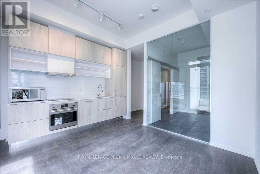 Photo 23 of 1012 5 Soudan Avenue, Toronto ON