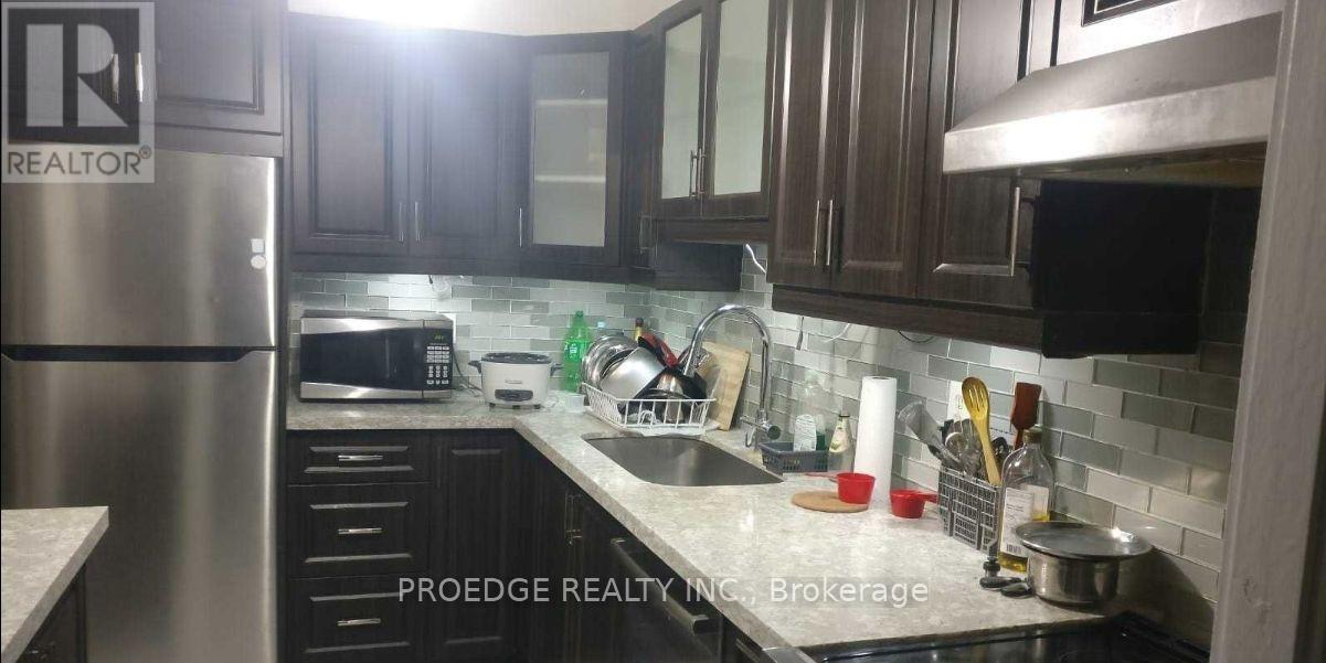 Photo 8 of 102 5 Massey Square, Toronto ON