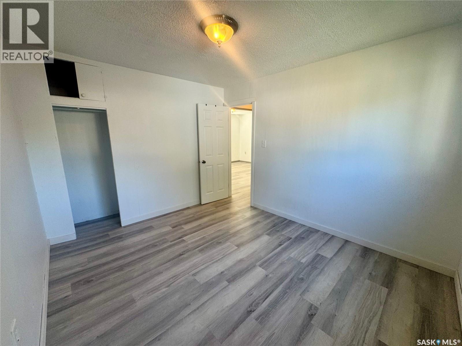 Photo 2 of 1056 Princess Street, Regina SK
