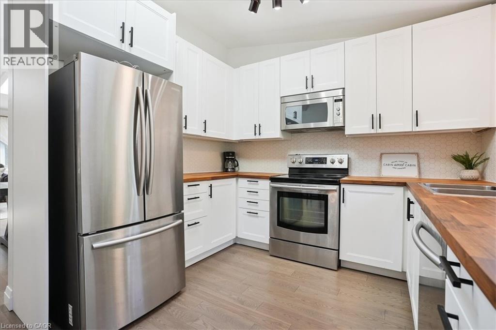 Photo 14 of 93 Westgate Park Drive, St Catharines ON