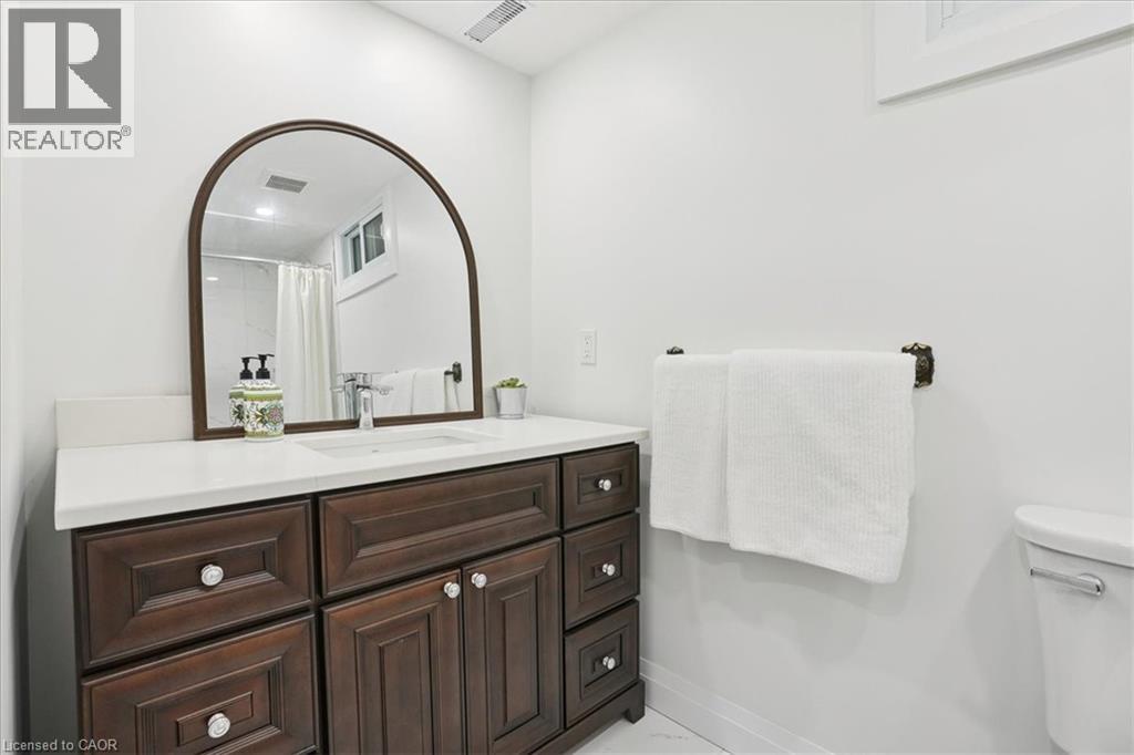 Photo 29 of 93 Westgate Park Drive, St Catharines ON