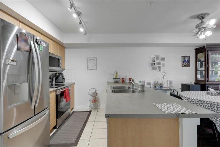Photo 3 of 307 10088 148 Street, Surrey BC