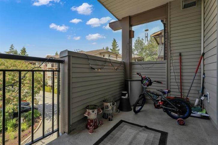 Photo 8 of 307 10088 148 Street, Surrey BC