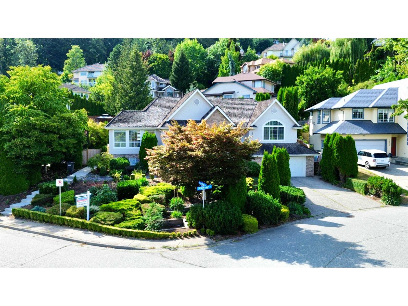 Photo 1 of 35921 Stoneridge Place, Abbotsford BC