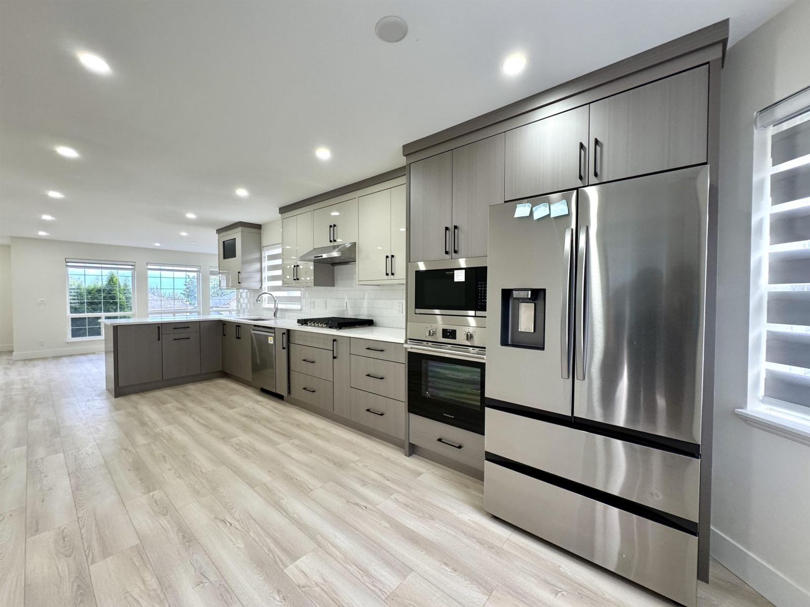 Photo 7 of 35921 Stoneridge Place, Abbotsford BC