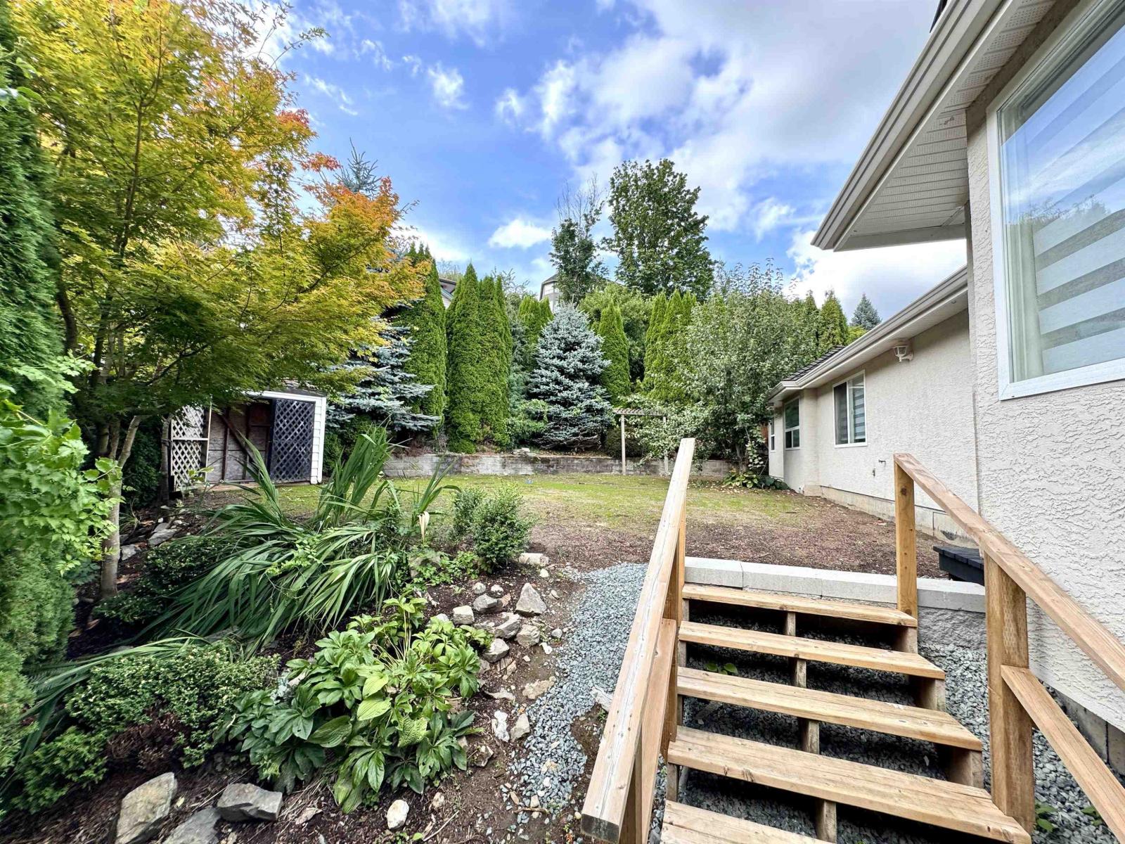 Photo 8 of 35921 Stoneridge Place, Abbotsford BC