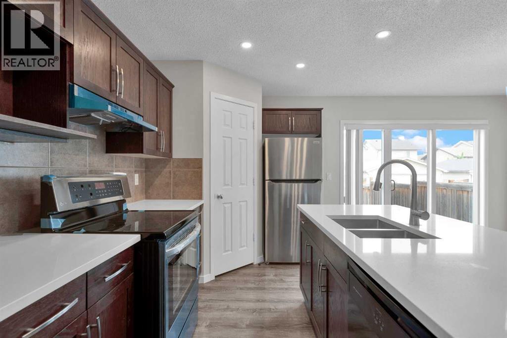 Photo 37 of 203 Cranberry Green Se, Calgary AB