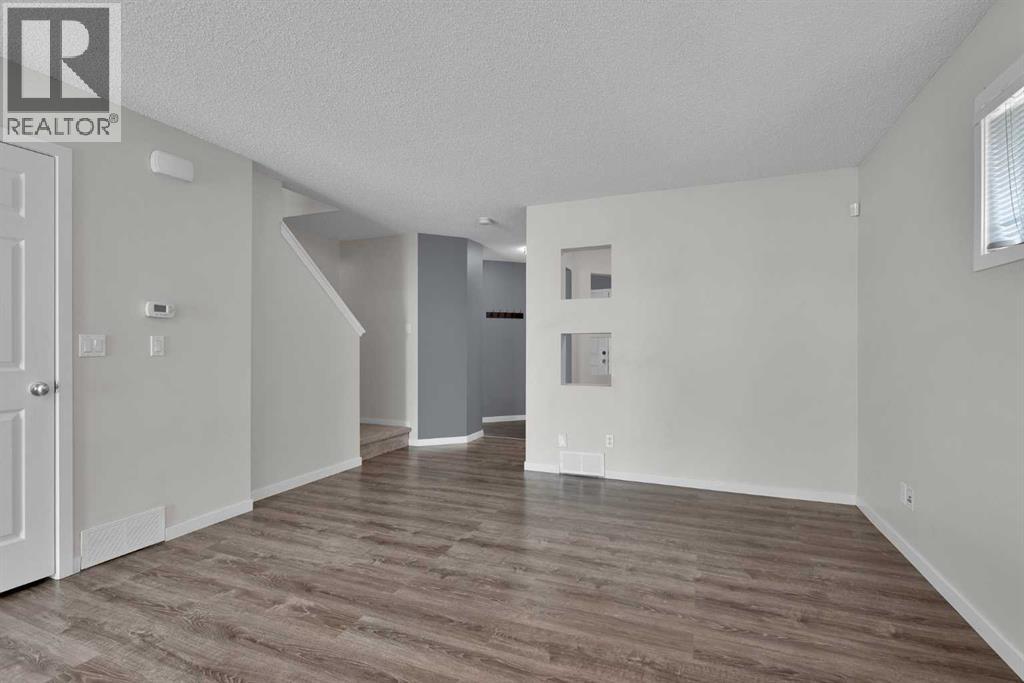 Photo 26 of 203 Cranberry Green Se, Calgary AB