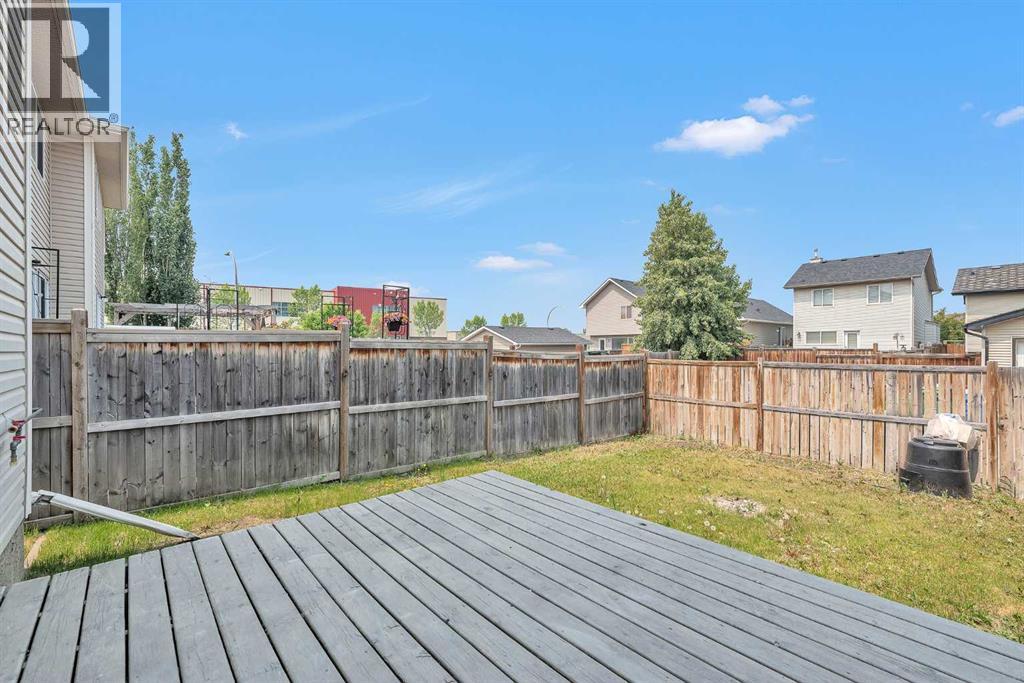 Photo 7 of 203 Cranberry Green Se, Calgary AB