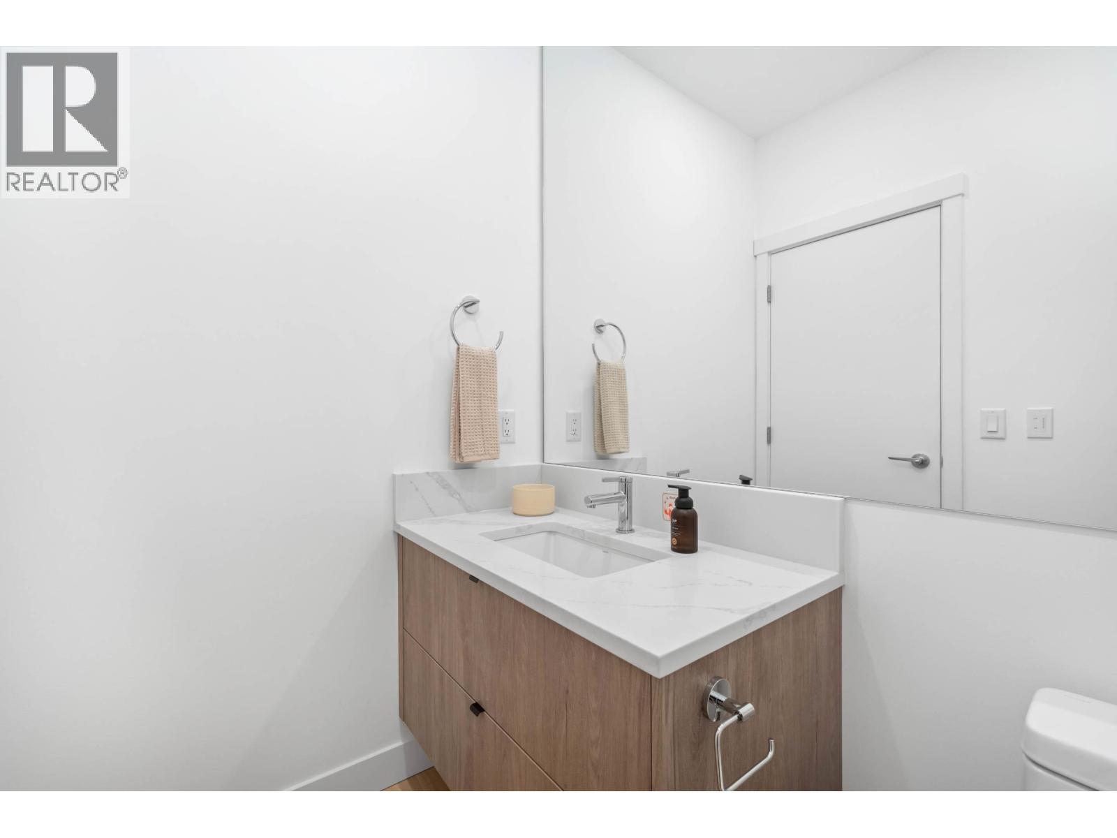 7 4000 SUNSTONE WAY, Pemberton