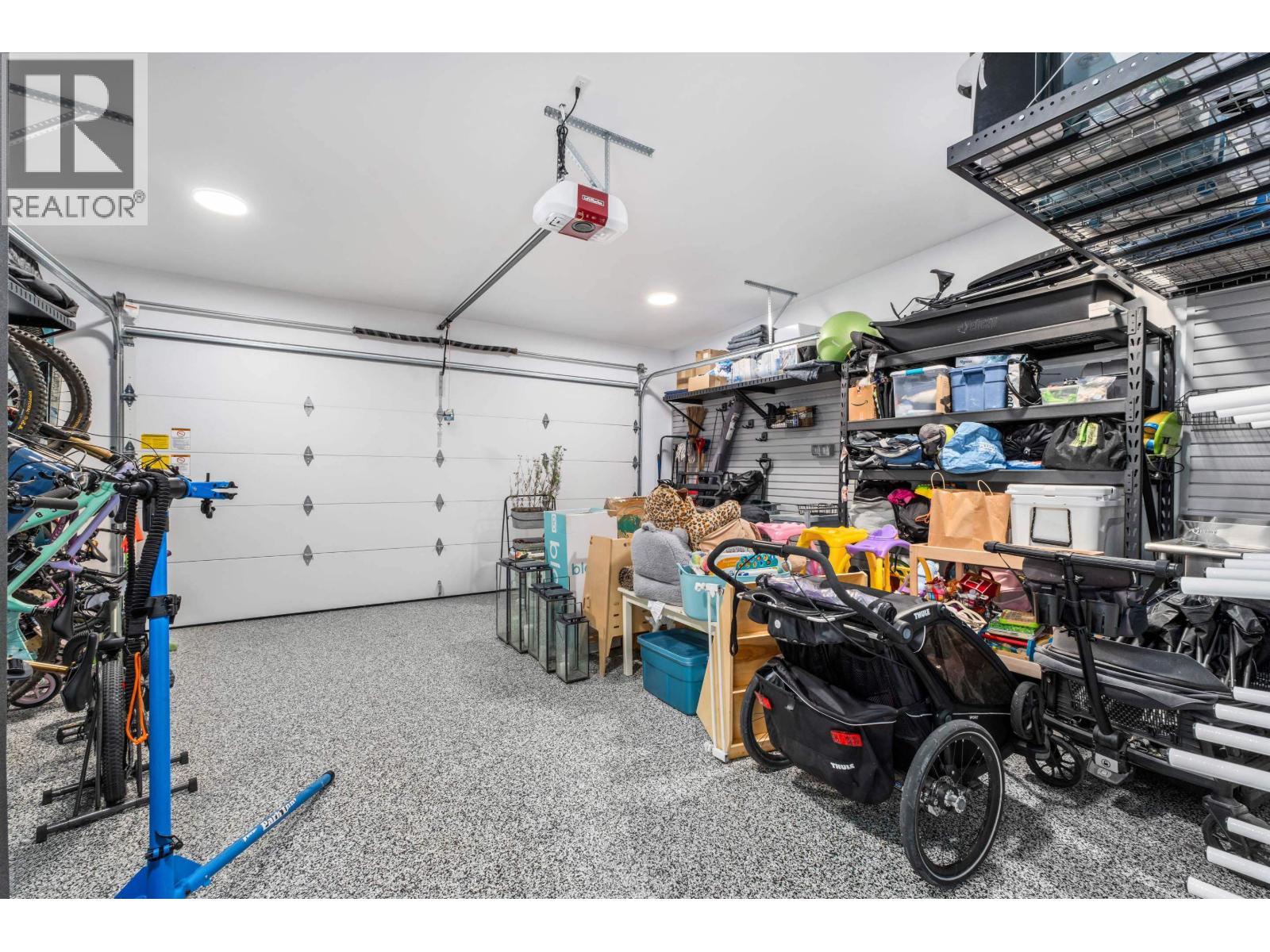 7 4000 SUNSTONE WAY, Pemberton