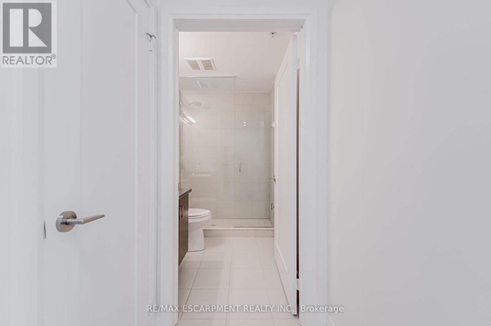Photo 25 of 513 16 Concord Place, Grimsby ON