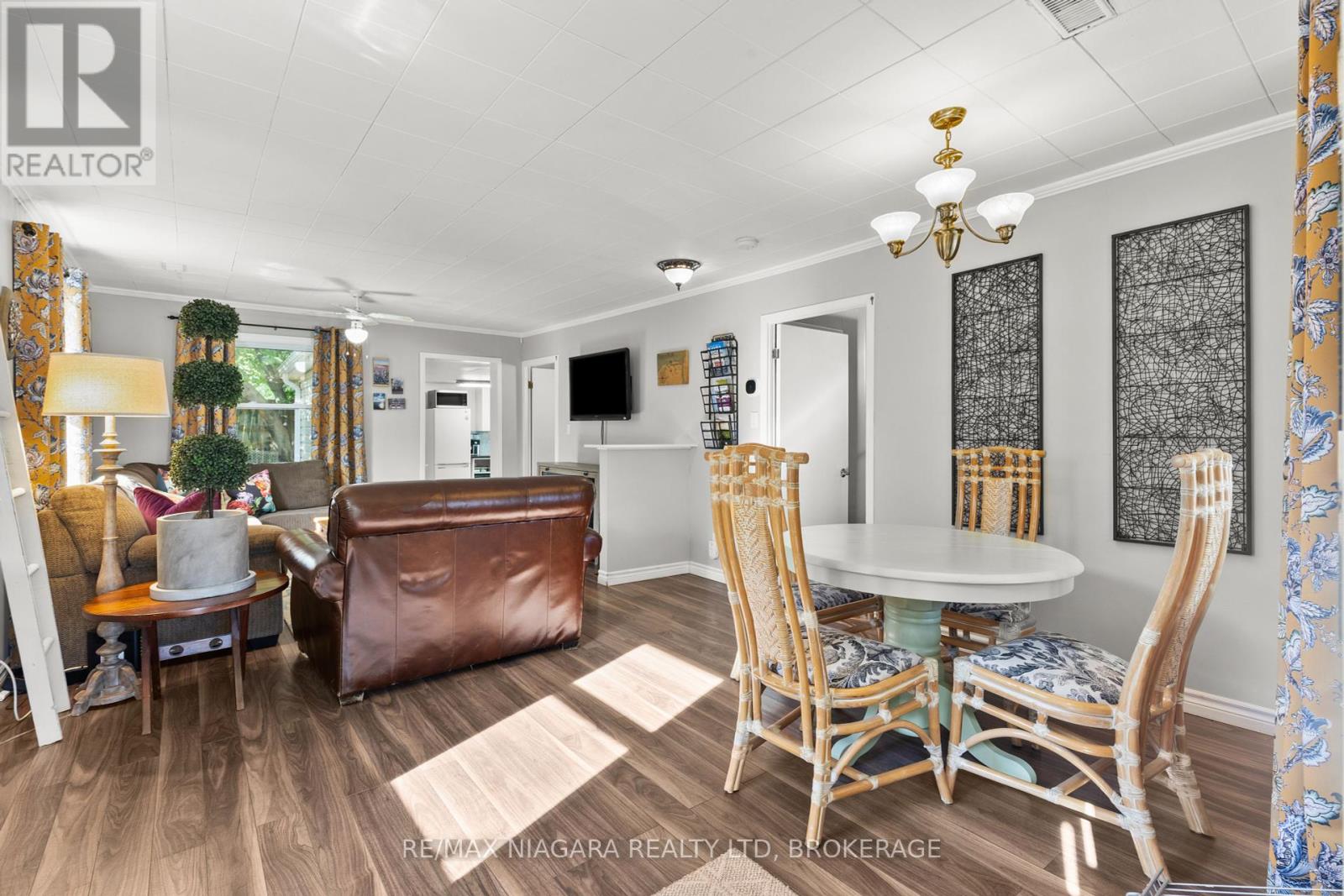 Photo 1 of 118 Lockhart Street, Niagaraonthelake ON