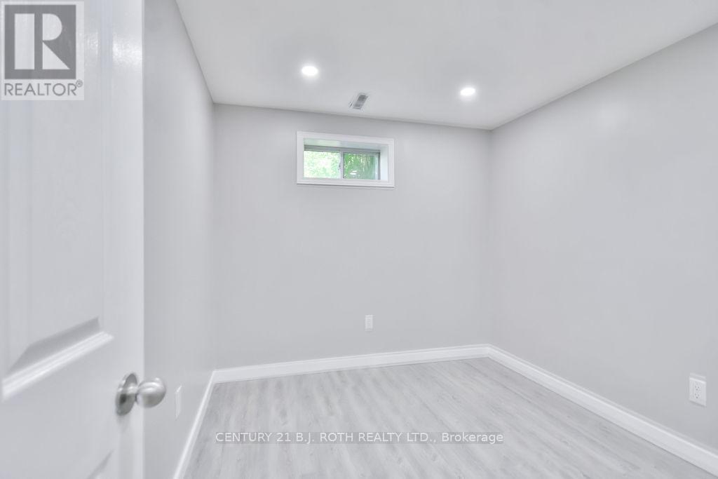 Photo 16 of 47 Stewart Avenue, New Tecumseth ON