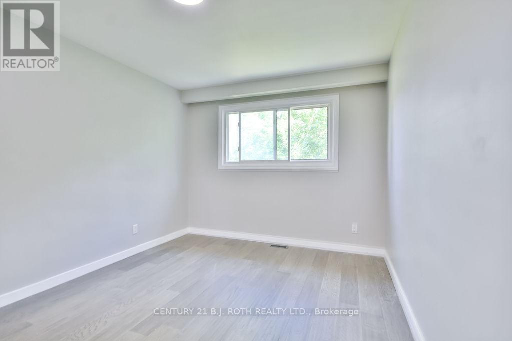 Photo 2 of 47 Stewart Avenue, New Tecumseth ON