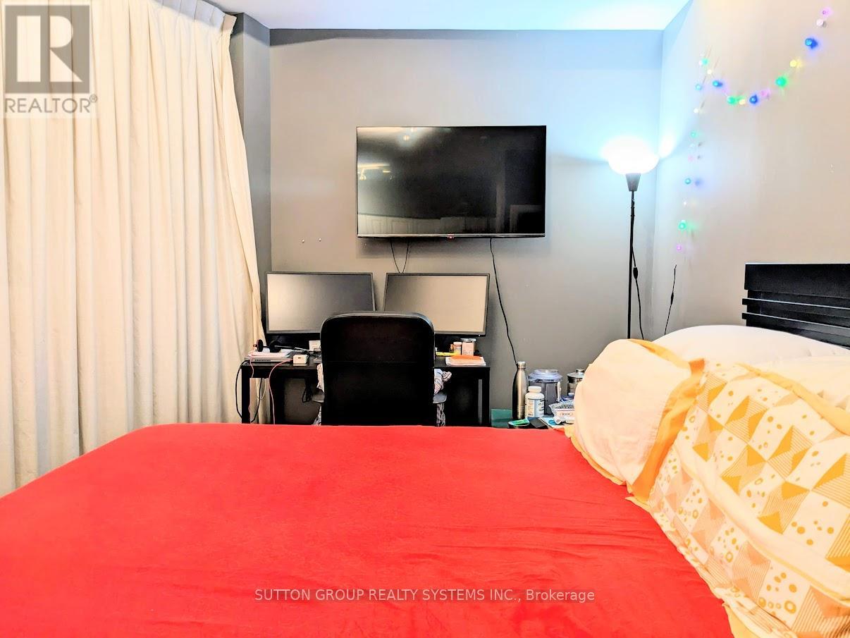 Photo 3 of 327 58 Marine Parade Drive, Toronto ON