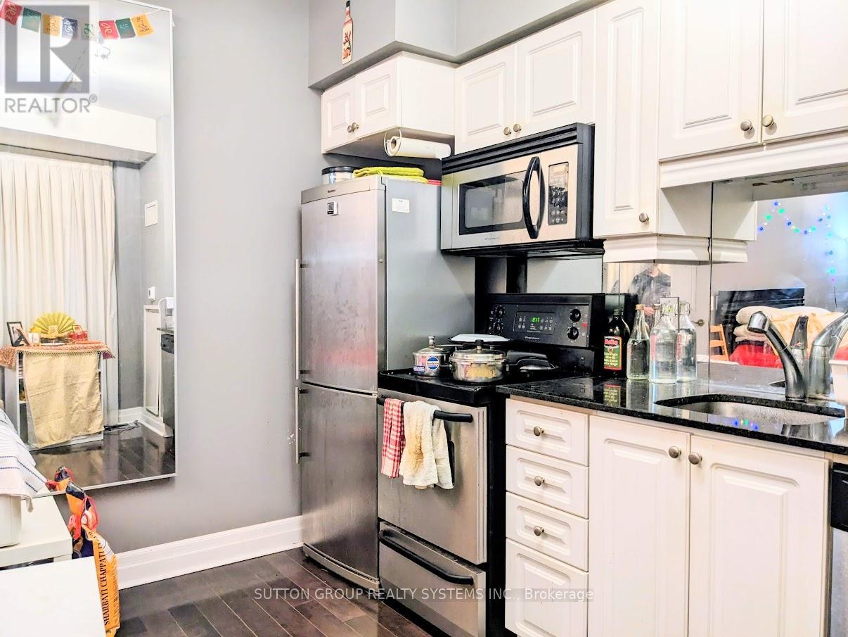 Photo 6 of 327 58 Marine Parade Drive, Toronto ON
