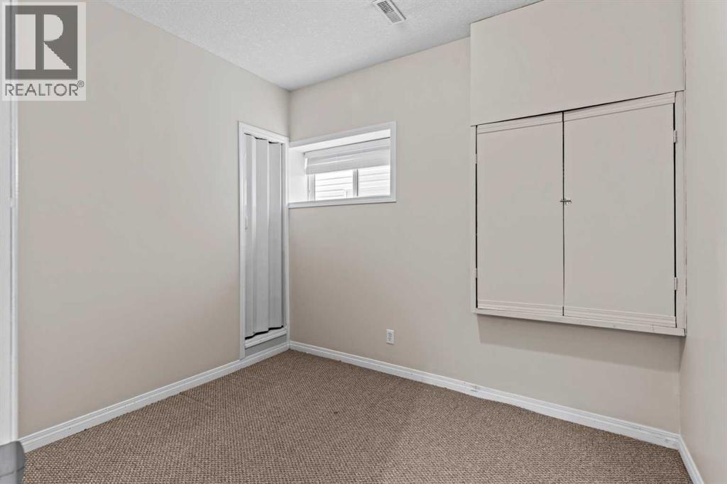 Single Family House for Sale in  Coral Reef Manor NE Coral Springs Calgary 