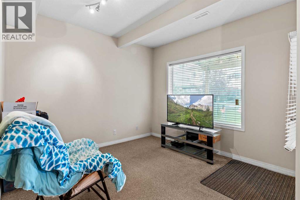 Single Family House for Sale in  Coral Reef Manor NE Coral Springs Calgary 