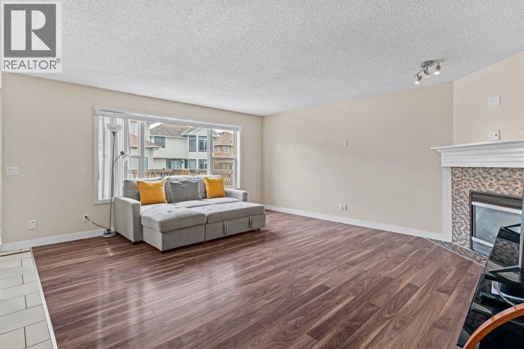 Single Family House for Sale in  Coral Reef Manor NE Coral Springs Calgary 