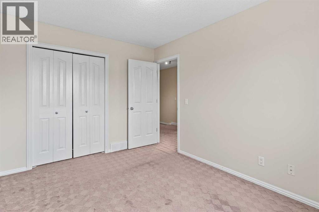 Single Family House for Sale in  Coral Reef Manor NE Coral Springs Calgary 