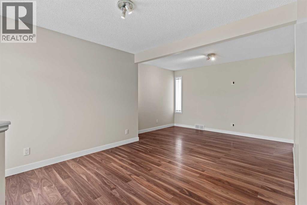Single Family House for Sale in  Coral Reef Manor NE Coral Springs Calgary 