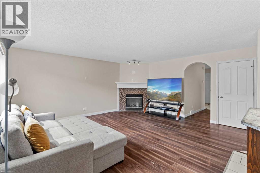 Single Family House for Sale in  Coral Reef Manor NE Coral Springs Calgary 