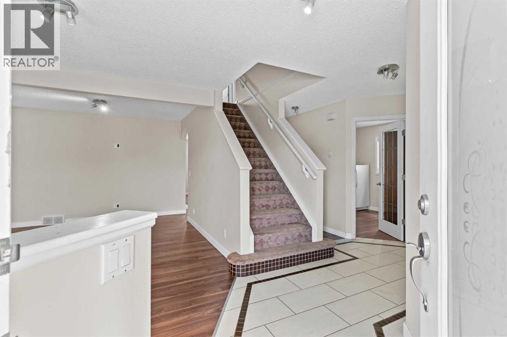 Single Family House for Sale in  Coral Reef Manor NE Coral Springs Calgary 
