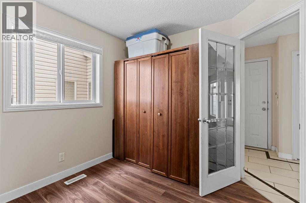 Single Family House for Sale in  Coral Reef Manor NE Coral Springs Calgary 